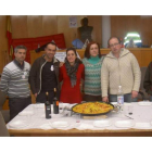 Comida ayer de los encerrados con sus familias.