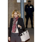 La infanta al abandonar la sala de vistas el lunes.