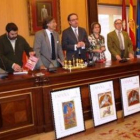 De la Quadra Salcedo asistió a la presentación de los sellos.
