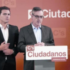Albert Rivera y el vicesecretario general de Ciudadanos, José Manuel Villegas, en la sede del partido en una foto de archivo.