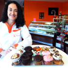 Susana Naveira en la pastelería Hana, que montó junto a Silvia Alonso en Eras de Renueva.