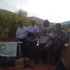 El galardonado, durante la entrega del premio en Barrio.