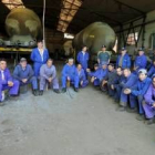 Algunos de los trabajadores de Talleres Celada, durante el paro de ayer