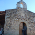 Pequeños y mayores acudieron a la reinauguración de la iglesia de San Tirso.