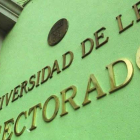 Exterior del Rectorado de la Universidad leonesa.