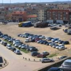 La plaza de San Roque es utilizada ya como aparcamiento, pero en precario