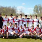 De la mano de Juan Caño, derecha de pie, Jesuitas busca el tercer título