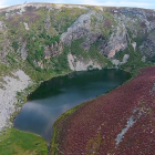 Una vista aérea del lago, incluida en el audiovisual que se ha grabado con un dron