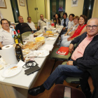 De la Fuente, ayer, con algunos compañeros. DE LA MATA