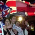 Los gibraltareños celebraron ayer el resultado del referéndum sobre la soberanía de la Roca