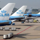 Imagen de archivo de aviones de KML en el aeropuerto de Amsterdam.