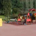 Los niños ya disfrutan de las instalaciones del nuevo parque Ángel González