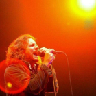 Eddie Vedder, en el concierto de Pearl Jam en Badalona del 2006.