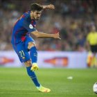 André Gomes chuta a puerta.