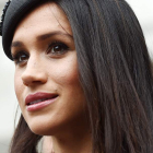 La prometida del príncipe Enrique de Inglaterra, Meghan Markle, sale de la Abadía de Westminster tras asistir al acto que conmemora el Día Anzac, la fiesta nacional de Australia y Nueva Zelanda.