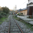 La línea ferroviaria que comunica Ponferrada con Villablino a su paso por Toreno. L. DE LA MATA