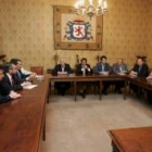 La redacción del estudio se decidió en una reunión en la Diputación en mayo del año pasado
