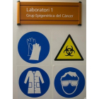 Cartel que advierte sobre la seguridad en el trabajo.