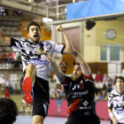 El lateral Juanjo Fernández lleva de baja un mes, desde el partido contra Granollers. MARCIANO PÉREZ