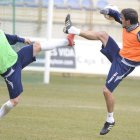 Álex Vázquez y Esaú García preparan con intensidad el partido frente al Club Deportivo Burgos, vital para seguir arriba en la tabla.