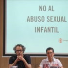 El pianista James Rhodes, junto a otros activistas en contra de los abusos sexuales, urgen al Gobierno a aprobar una ley contra la violencia infantil.