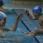 Los cursillos de natación tendrán una cuota de 24 euros al mes. DANIEL