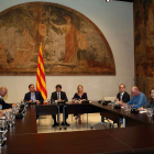 Asistentes a la reunión del Pacto Nacional para el Referéndum celebrada en Barcelona. TONI ALBIR