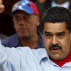 Maduro gesticula durante una manifestación contra la ley de amnistía, en el Palacio de Miraflores, en Caracas, el 7 de abril.