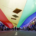Los decretos reconocen la identidad de género para la población transexual en los documentos de identidad para extranjeros.