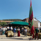 Inauguración de la réplica del pendón de Cascantes con el presidente de la Diputación