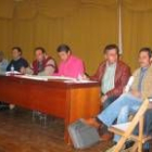 Los miembros del comité de empresa de Enervisa y del sindicato provincial de UGT durante la reunión