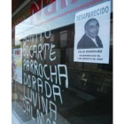 Un cartel con la fotografía del desaparecido Félix Rodríguez