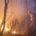 Incendio forestal en la provincia de León. F. OTERO PERNANDONES (ARCHIVO)