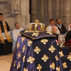 Momento del sepelio de la reliquia de Luis XVII, su corazón