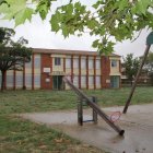 Fachada del colegio de Gordoncillo.