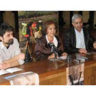 El edil de Cultura, Esteban García, y los directores del curso, Isabel Cantón y Luis Miguel Alonso,