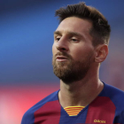 Messi rompió ayer su silencio para anunciar que se queda un año más en el Barcelona. MANU FERNÁNDEZ