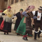 La fiesta fue amenizada por el grupo de danzas regionales «Abesedo»