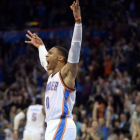 Russell Westbrook lleva ya 10 'triples-dobles' esta temporada, cinco de forma consecutiva.