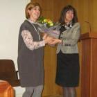 Ana Rojo (izquierda) y María Méndez (derecha) durante el homenaje