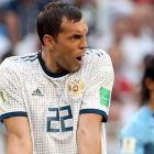 Dzyuba se lamenta tras una ocasión contra Uruguay.