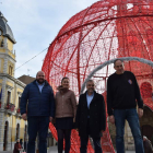 Palazuelo, junto a Lobato, Martínez y Salgado en la plaza Mayor. R.P.