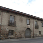 La Casa Ucieda-Osorio de Camponaraya se ubica en la calle principal, en pleno Camino. L. DE LA MATA