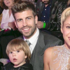 Shakira, su pareja, el futbolista Gerard Piqué y sus hijos, Milan y Sasha.