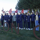 El desfile de las selecciones participantes levantó el telón al Nacional sub-18 en el León Golf. FERNANDO OTERO