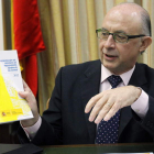 Montoro, durante la rueda de prensa tras entregar a Posada el proyecto de los Presupuestos.