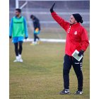 Rubén de la Barrera dirigiendo uno de los entrenamientos realizados en este 2017. F. OTERO PERANDONES