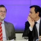 Mariano Rajoy y el coordinador del PP, Fernando Martínez-Maillo, en un comité ejecutivo del PP.