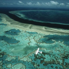 La gran barrera de coral australiana, en el 2004, desde el aire.