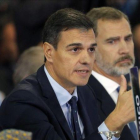 Pedro Sánchez y Felipe VI, este viernes durante la cumbre iberoamericana celebrada en Antigua (Guatemala).